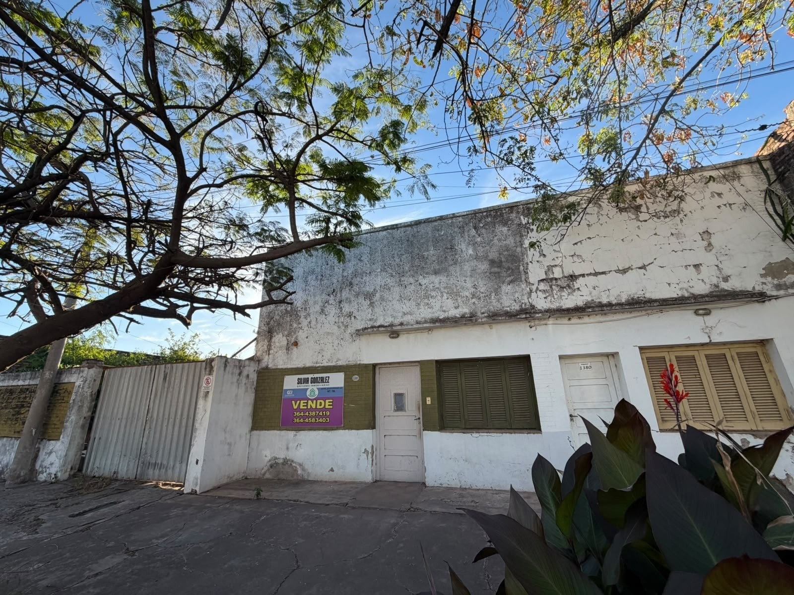 CASA EN VENTA: Belgrano 1380, calle 10 casi esquina 29.
