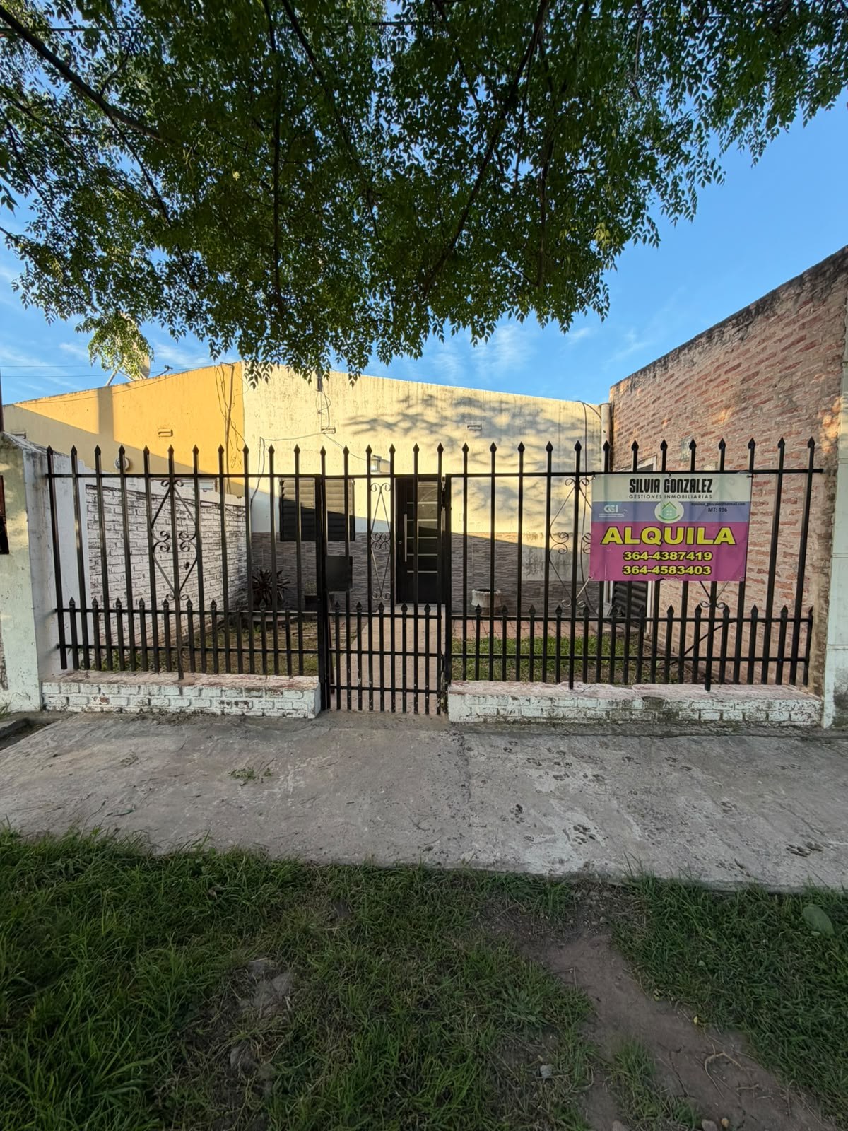 CASA EN ALQUILER: Manzana 81, parcela 18, B° Ramseyer.